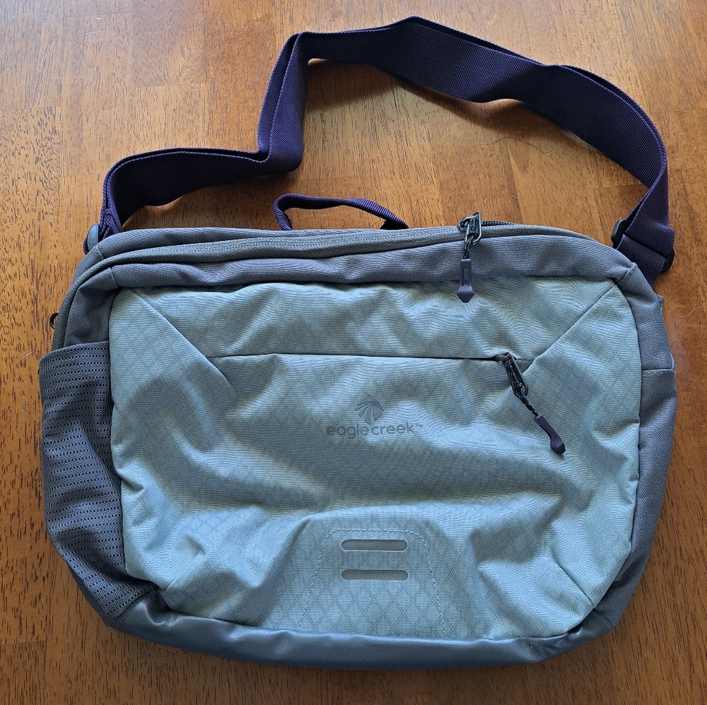 Eagle Creek Wayfinder Crossbody